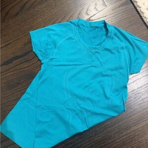 lululemon athletica Vibrant Blue Short Sleeve Tee